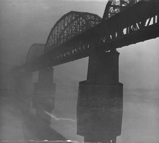 Municipal Bridge in 1938